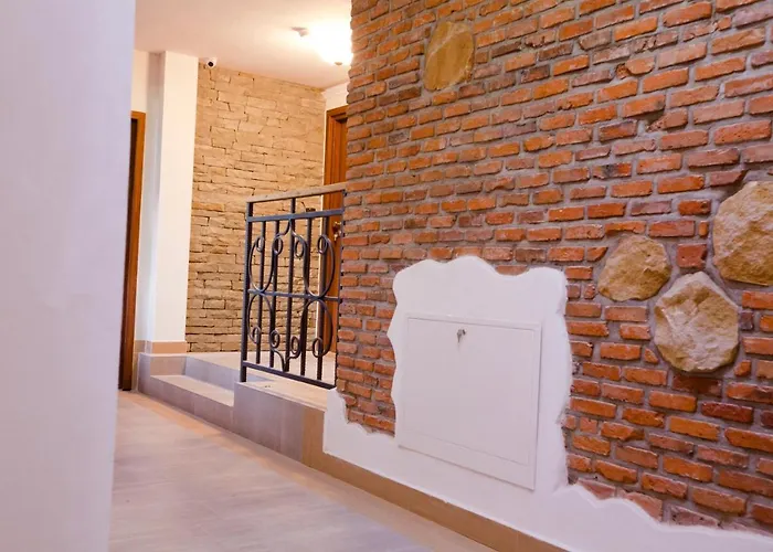 W Palacu Aparthotel 3*